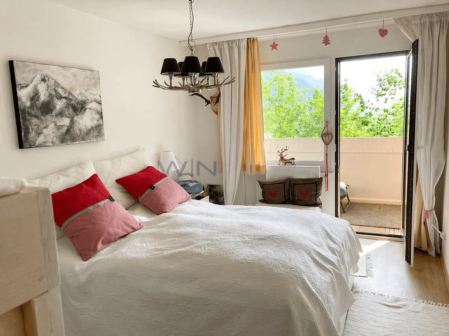 Charming Vacation Apartment - Photo 4 of 6