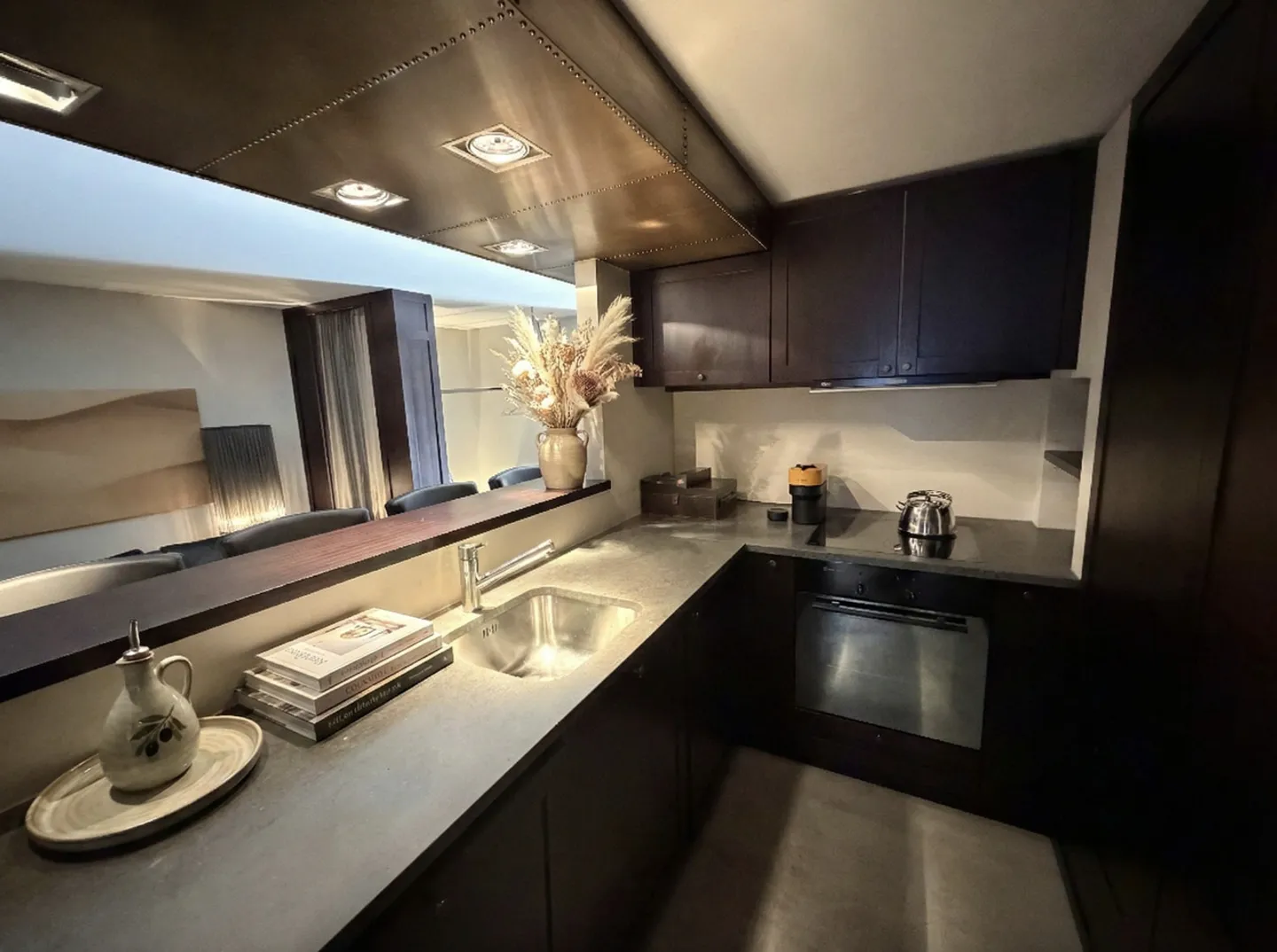 Luxury Oasis on Rennweg - Photo 9 of 12