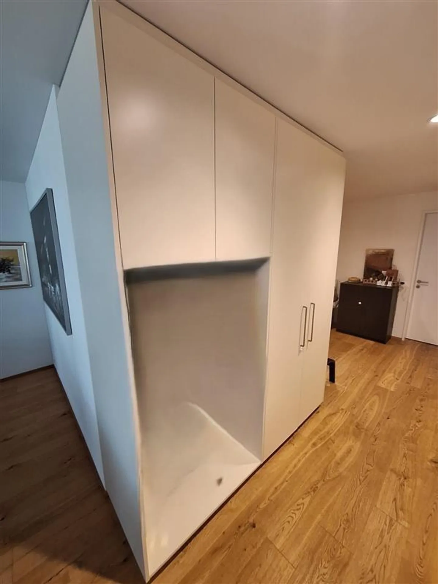 Ampio appartamento giardino di 4½ locali con due posti auto in garage sotterraneo - Foto 7 di 9