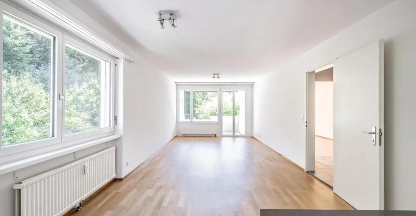 RENT WITHOUT DEPOSIT: Beautiful 3.5 Room Apartment at the Edge of the Forest - Photo 2 of 12