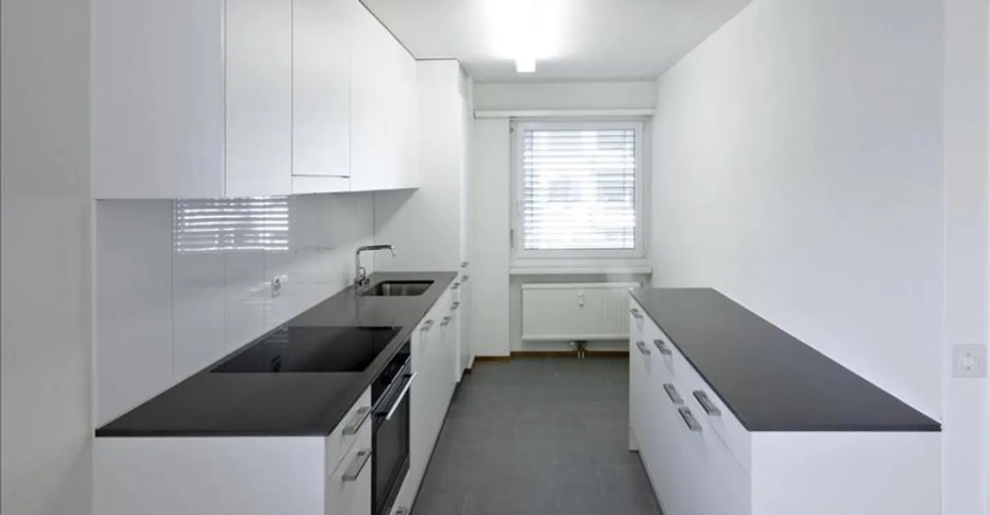 RENT WITHOUT DEPOSIT: Beautiful 3.5 Room Apartment at the Edge of the Forest - Photo 3 of 12