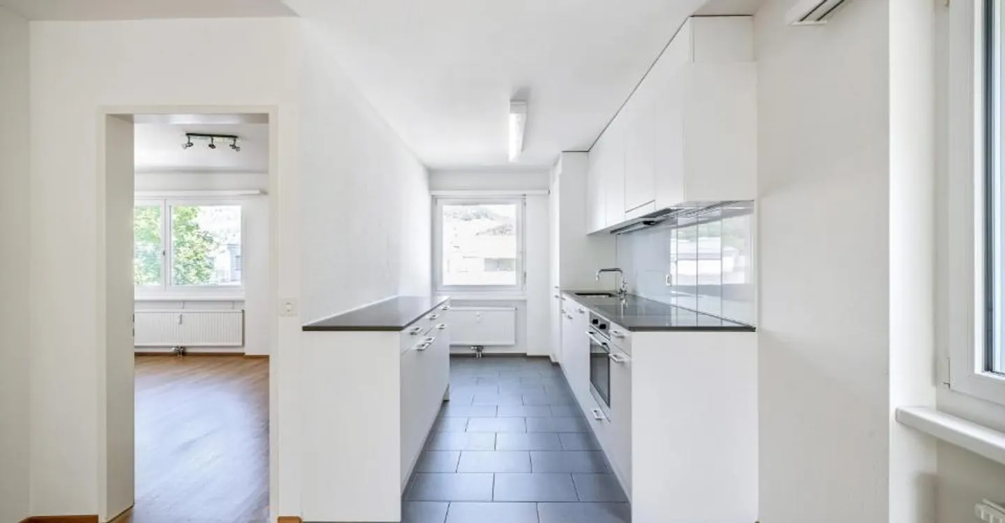 RENT WITHOUT DEPOSIT: Beautiful 3.5 Room Apartment at the Edge of the Forest - Photo 4 of 12
