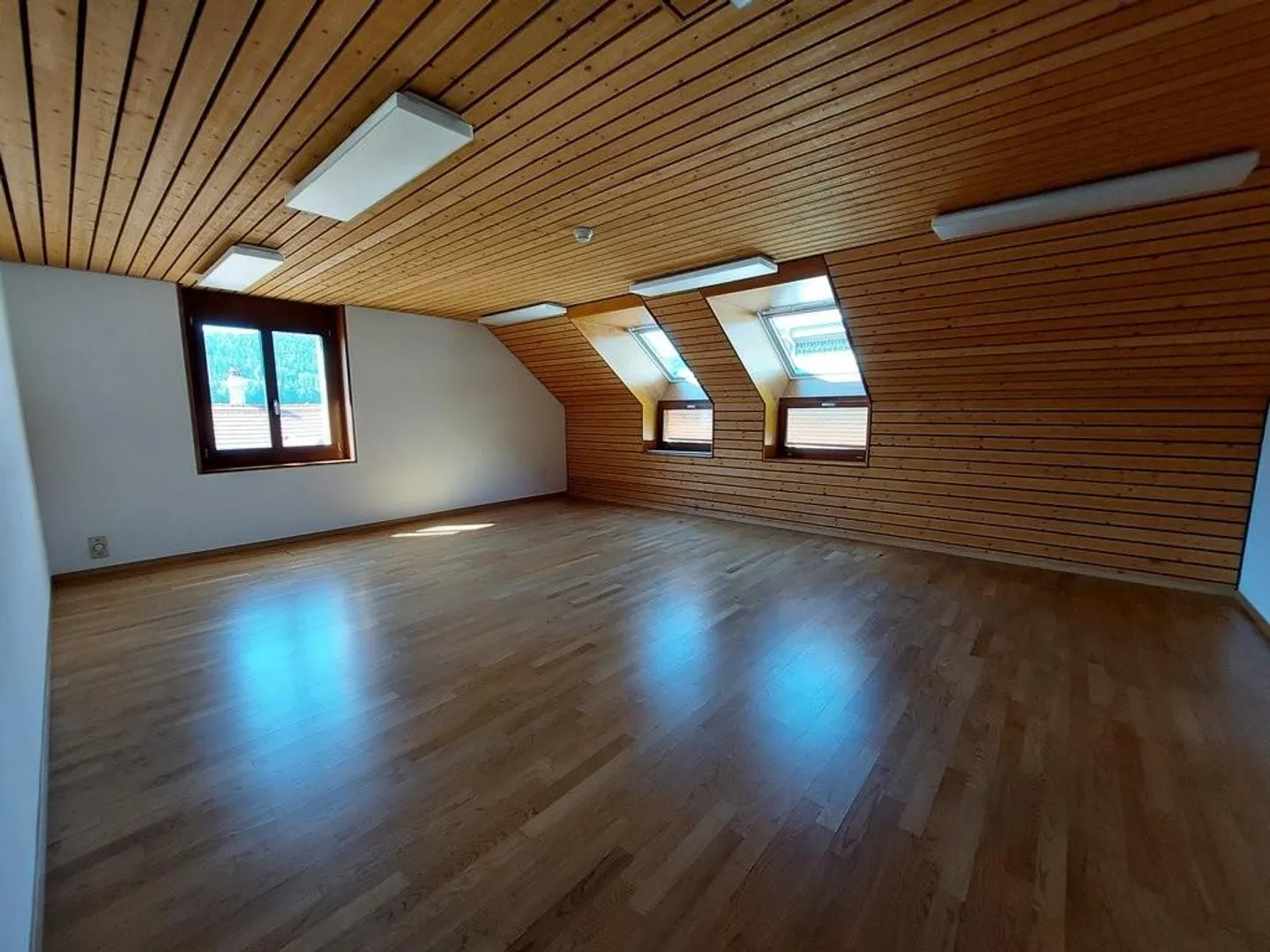 Large office on the 4th floor of 182m2 - Photo 2 of 11