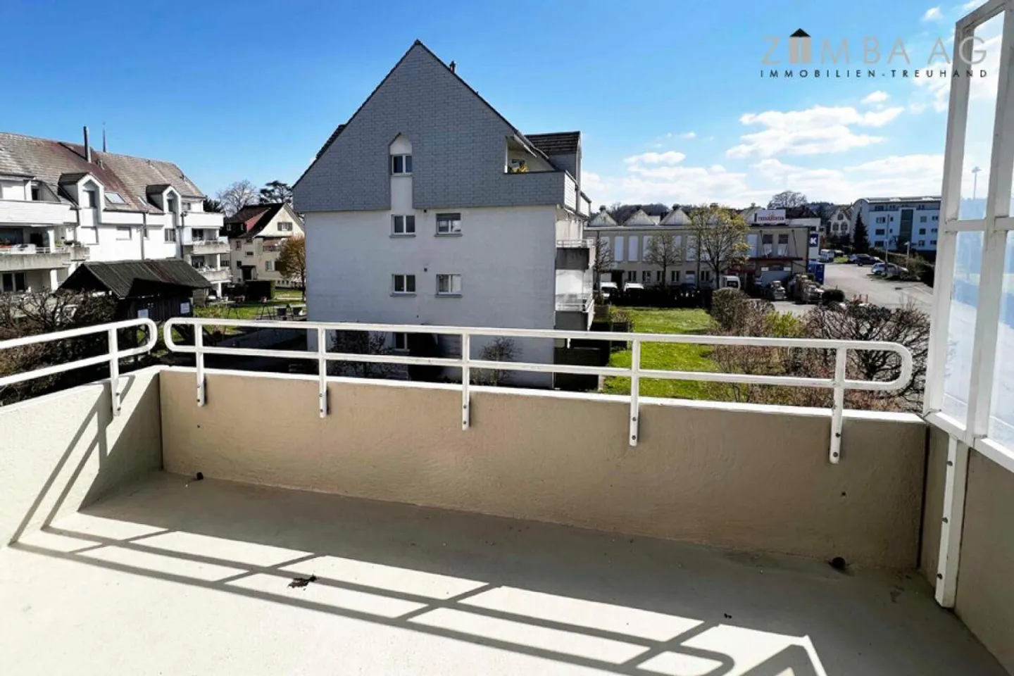 Families welcome, with plenty of space and close to school/kindergarten and sports - Photo 4 of 14