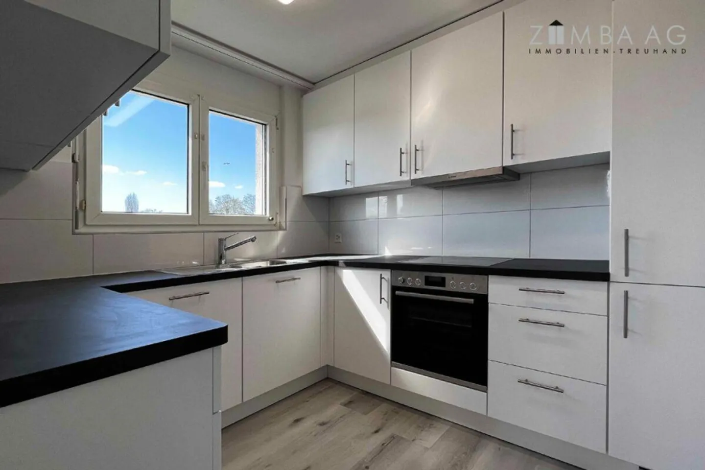 Families welcome, with plenty of space and close to school/kindergarten and sports - Photo 8 of 14