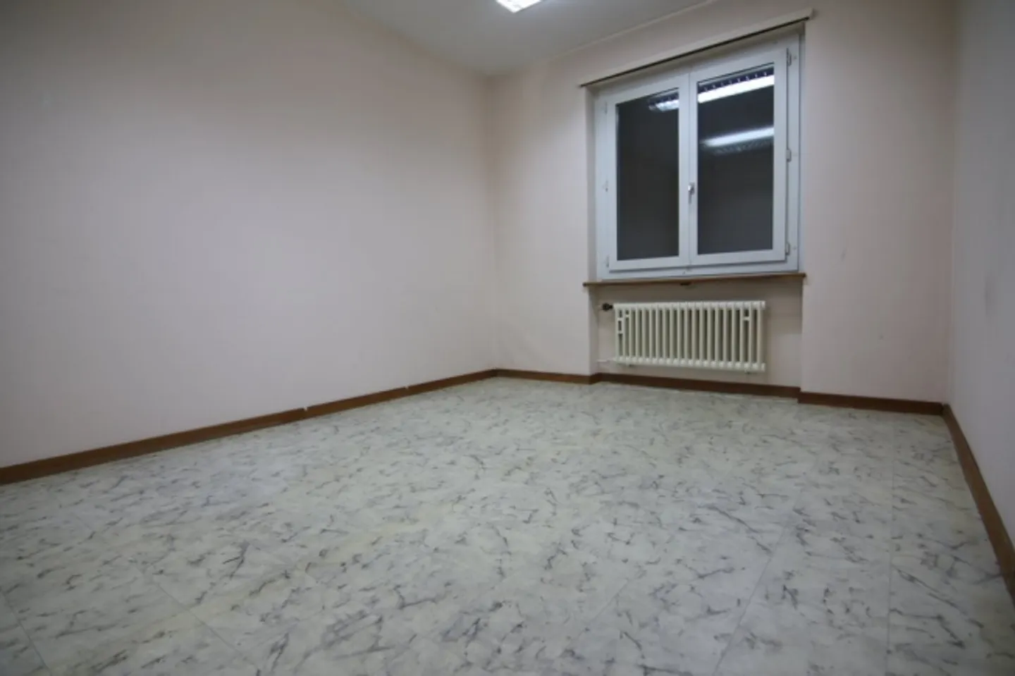 Edificio ad uso misto in affitto - Foto 5 di 9