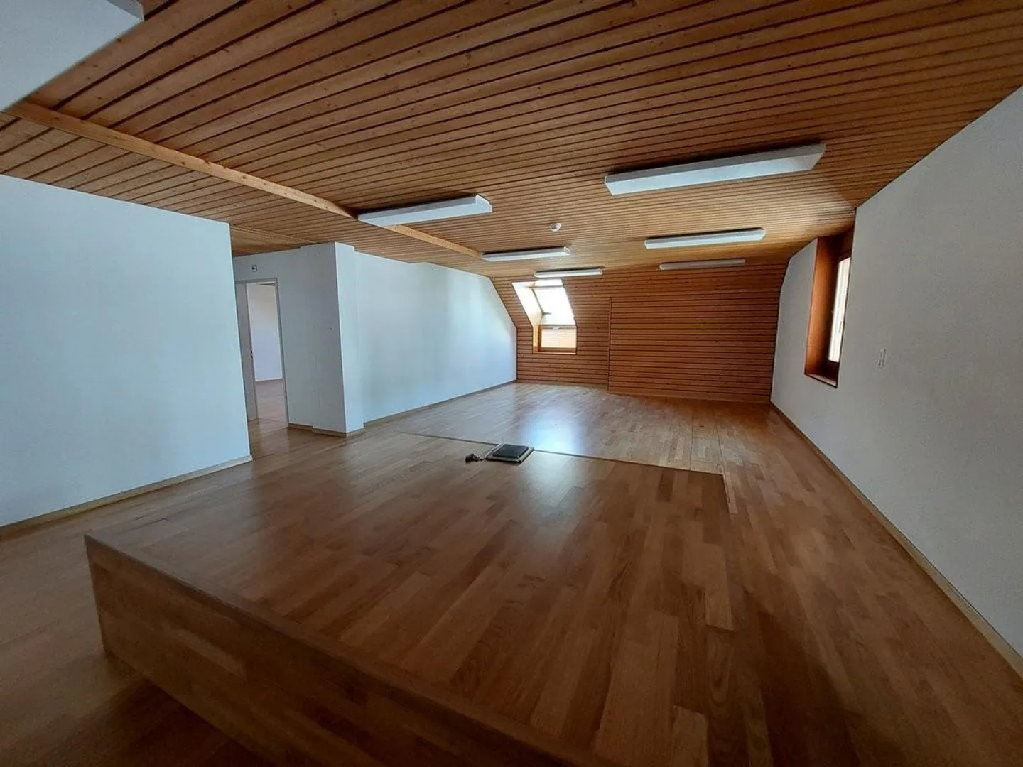 Large office on the 4th floor of 182m2 - Photo 6 of 11