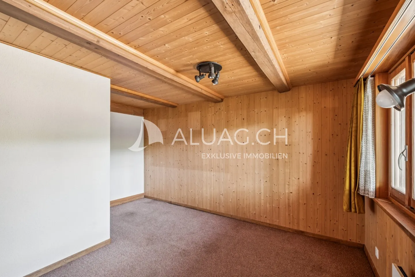 FARMHOUSE WITH LOTS OF SPACE FOR CREATIVITY - Photo 10 of 14