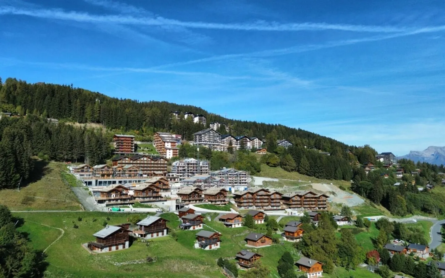 Appartement de Luxe avec Vue Époustouflante - Photo 7 sur 16