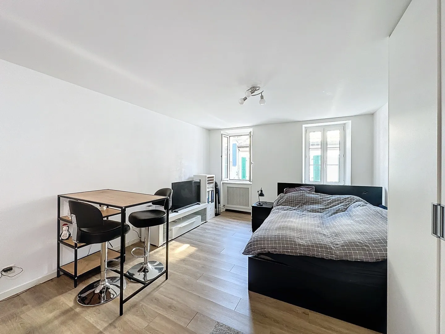 Pretty studio in the heart of the municipality of Aubonne - Photo 1 of 6