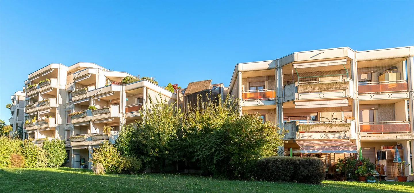 Parking space for rent in courtyard - Photo 1 of 1