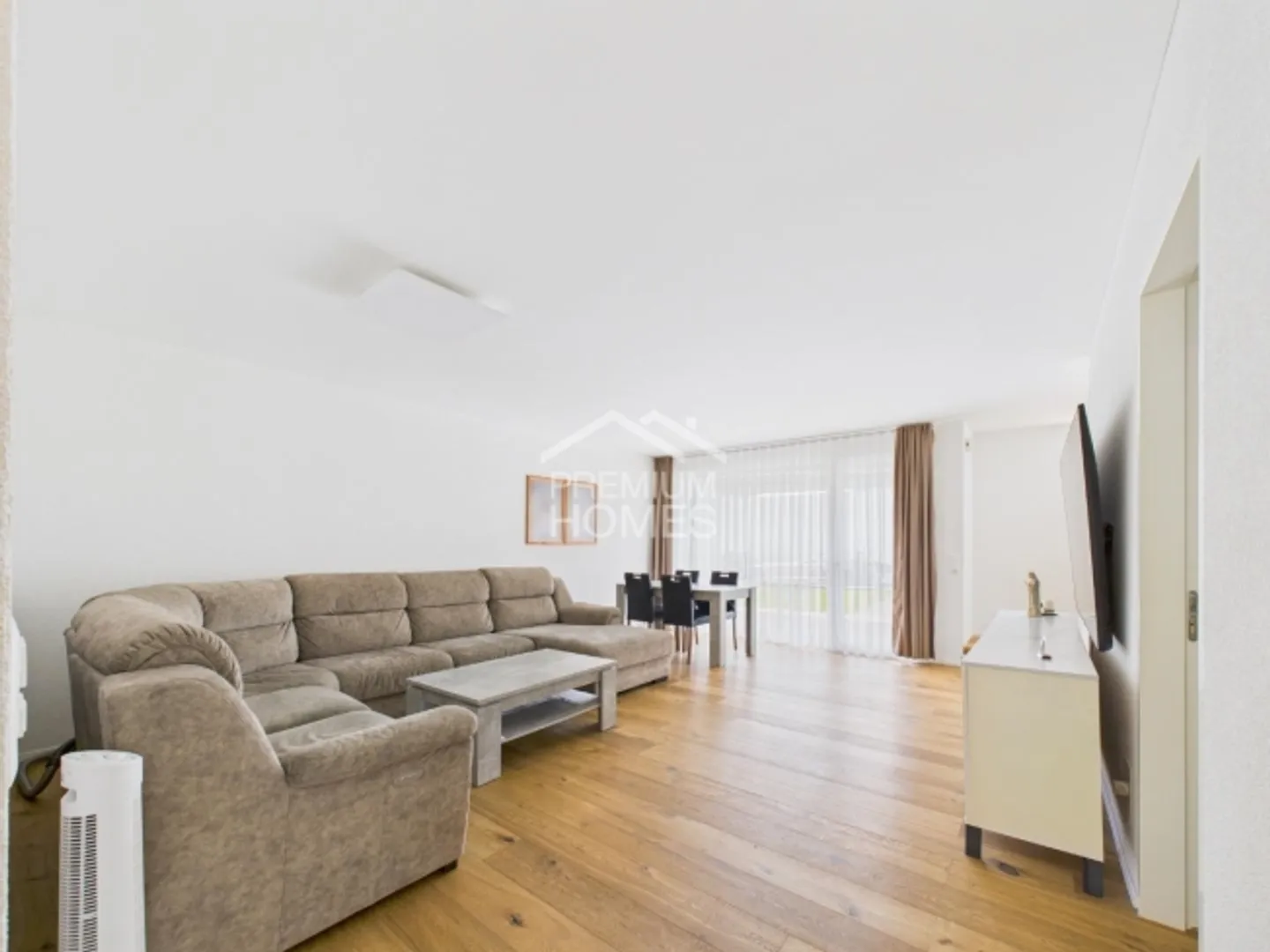 Moderne Familienhaus mit Garten - Foto 1 von 5