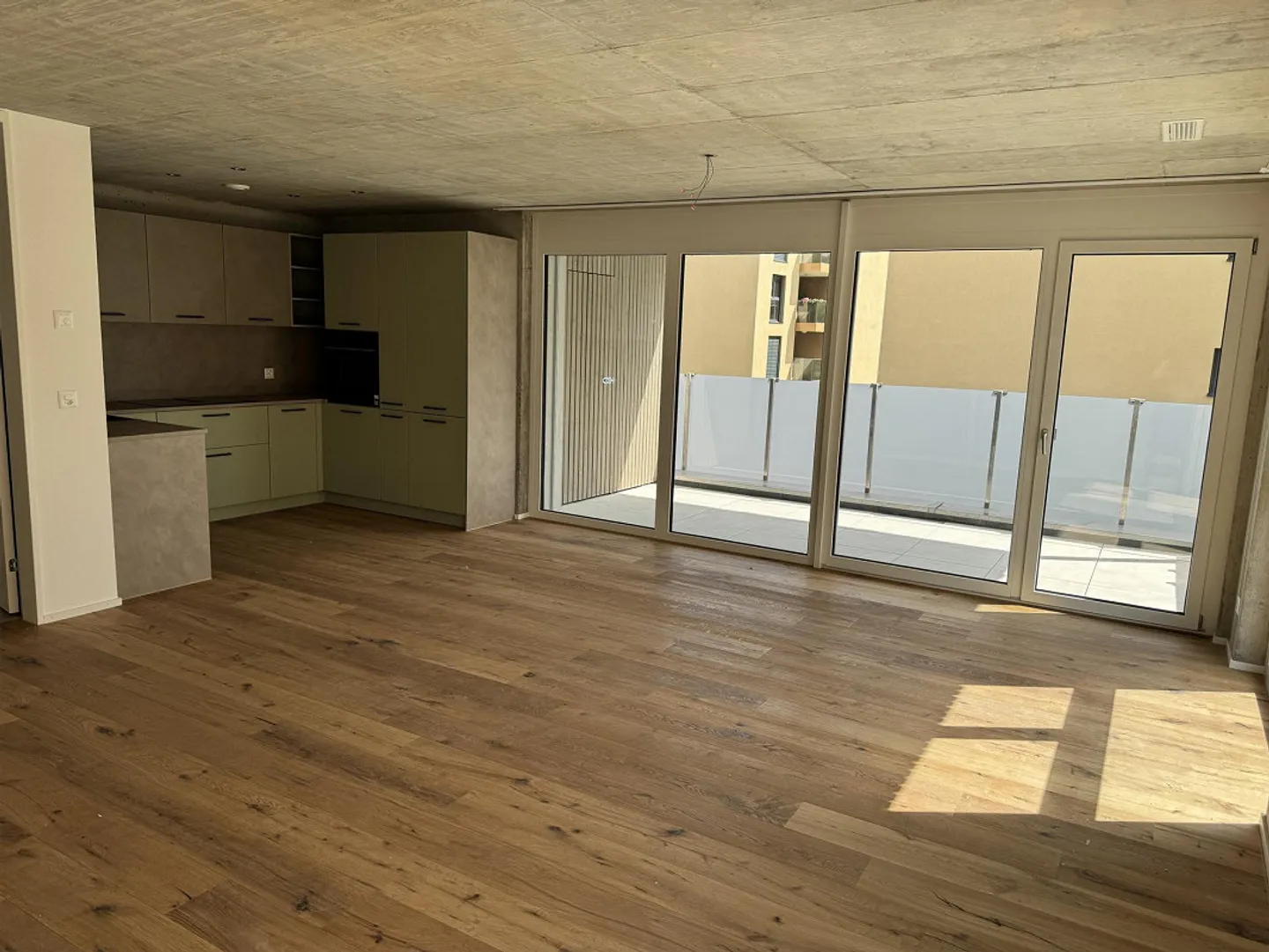 Dernier appartement 2.5 pièces ultra-moderne à louer dans un emplacement central - Photo 5 sur 9