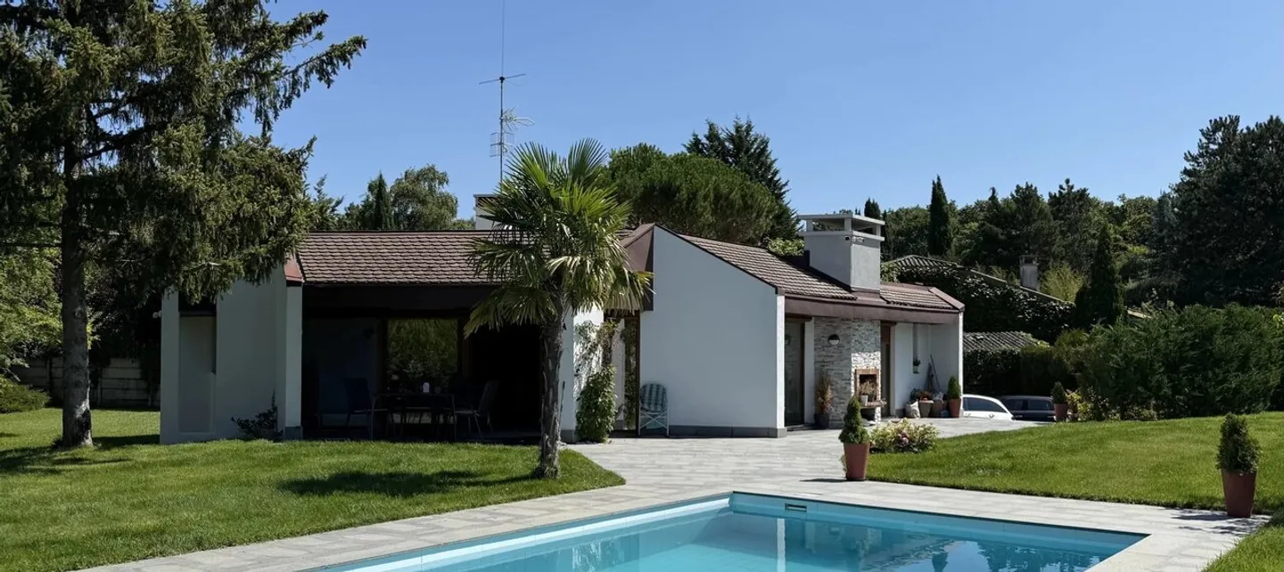 Villa di lusso a Vessy con vista sulla campagna e piscina - Foto 3 di 13