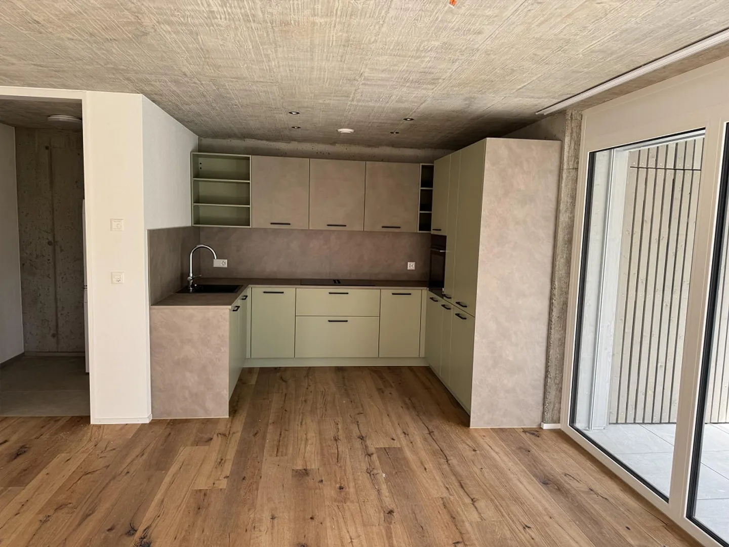 Dernier appartement 2.5 pièces ultra-moderne à louer dans un emplacement central - Photo 6 sur 9