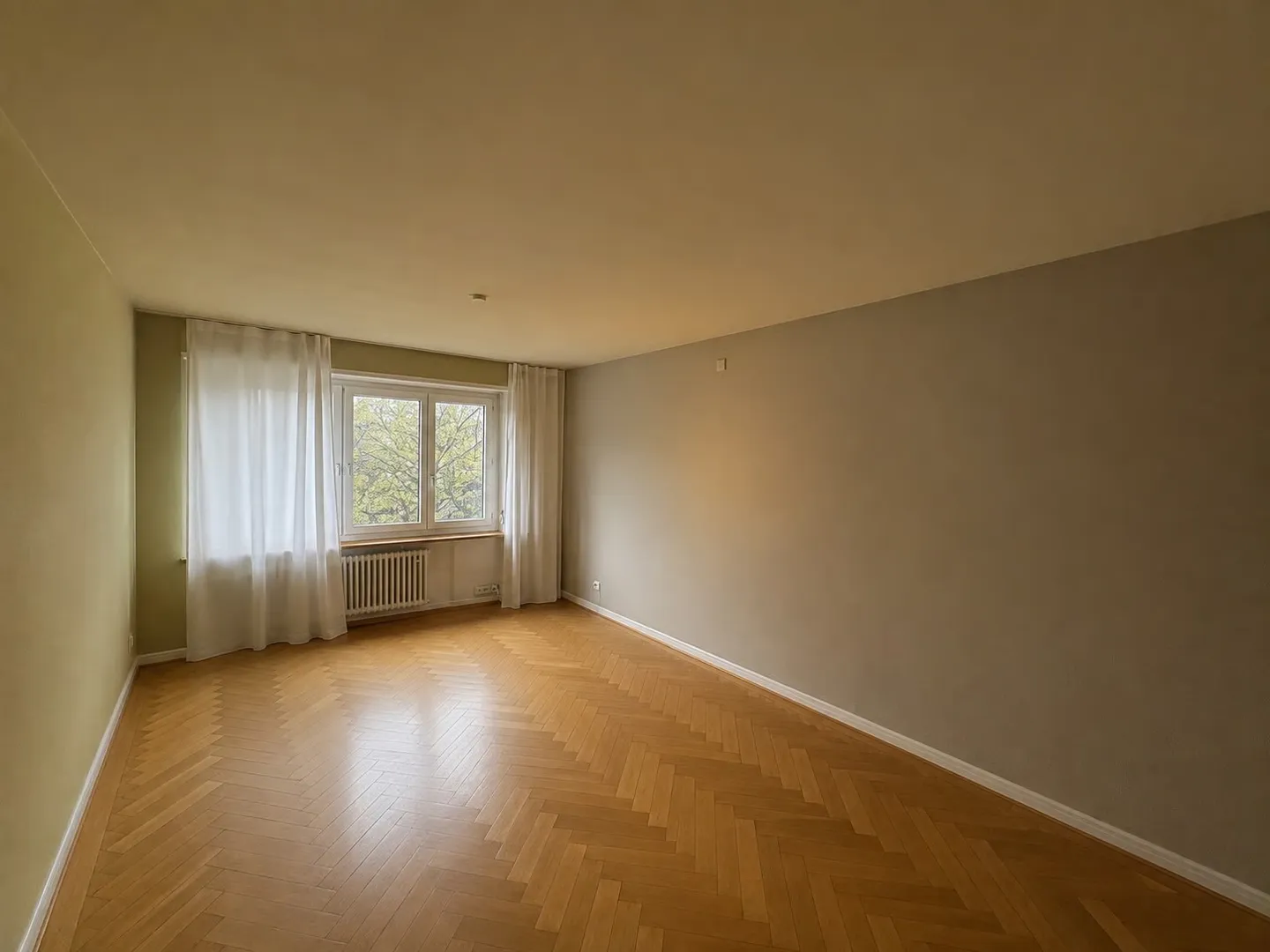 Appartement spacieux de 5 pièces dans un emplacement central à Zurich - Photo 7 sur 13