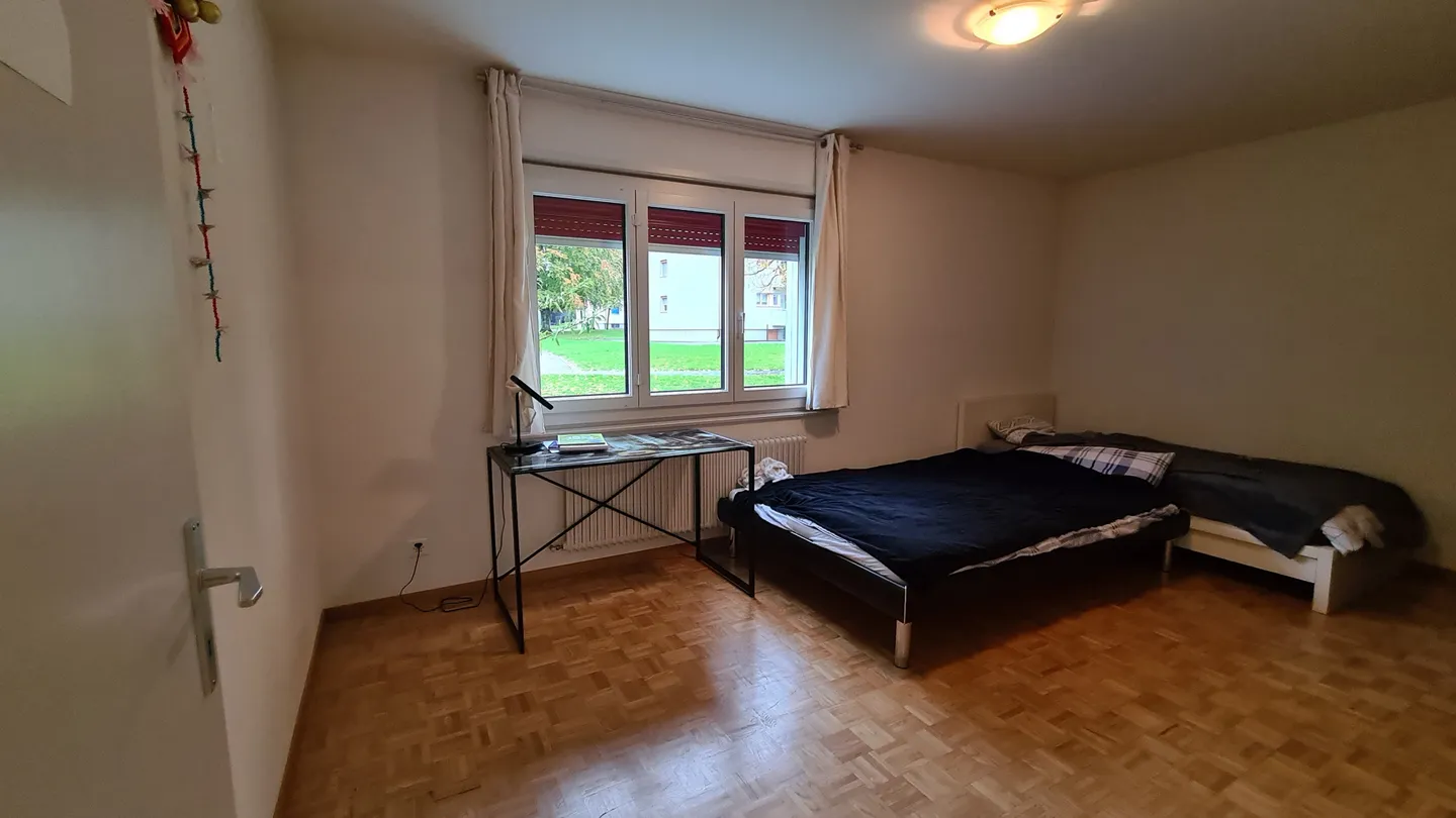 Charming Apartment Near Forest - Photo 4 of 8