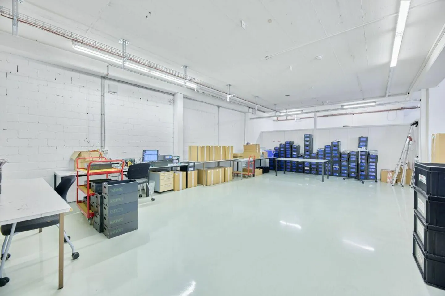 Gewerbeimmobilie mit vielseitigen Nutzungsmöglichkeiten in Oftringen! - Foto 7 von 30