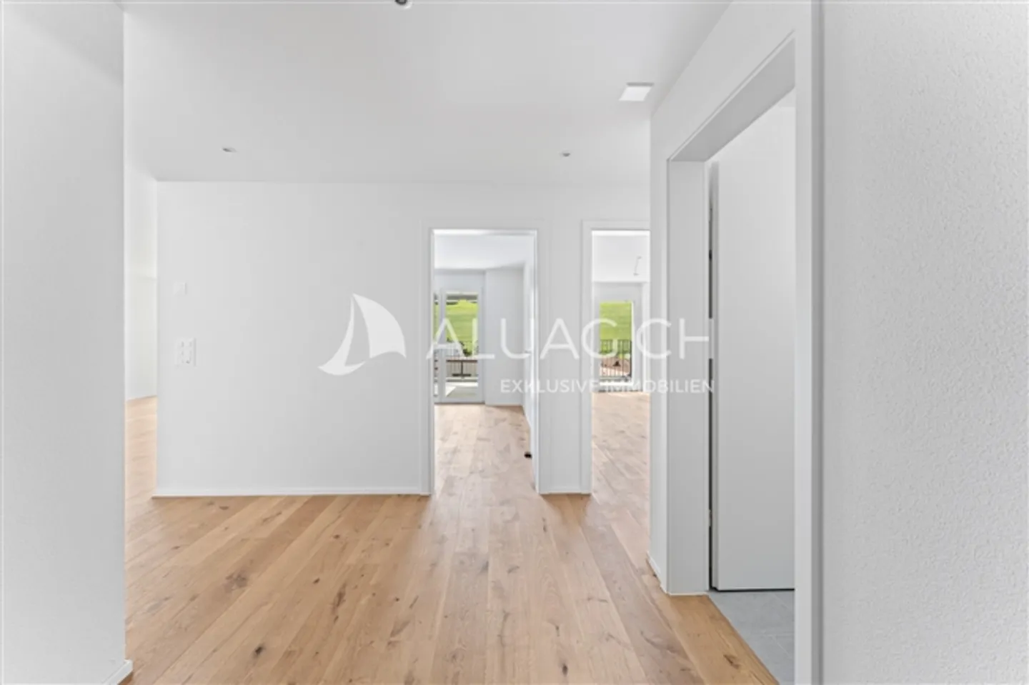 3.5 ROOMS - SUNNY AND ABOVE THE FOG - Photo 8 of 14