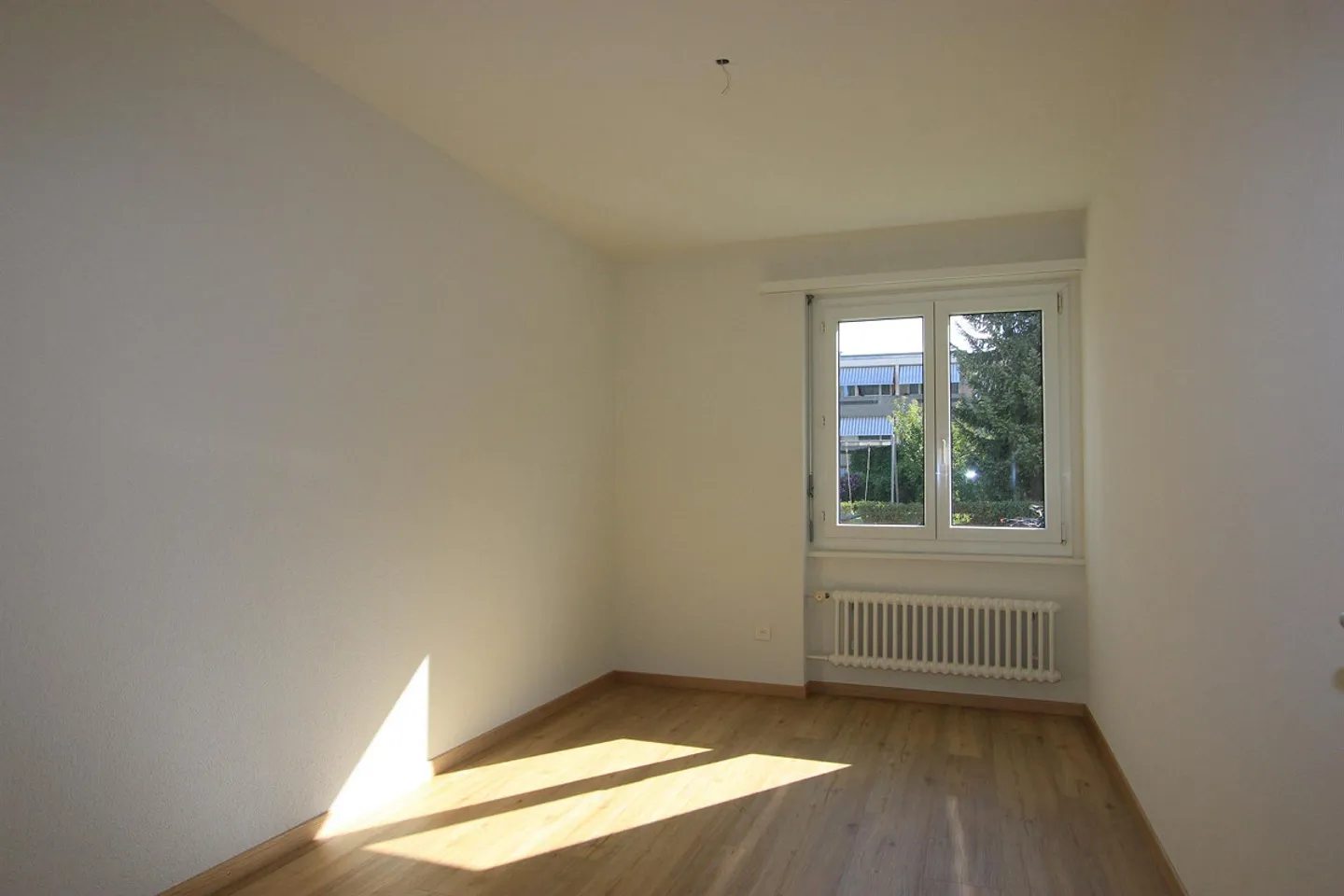 Moderne Wohnung mit Schwimmbad - Foto 7 von 11