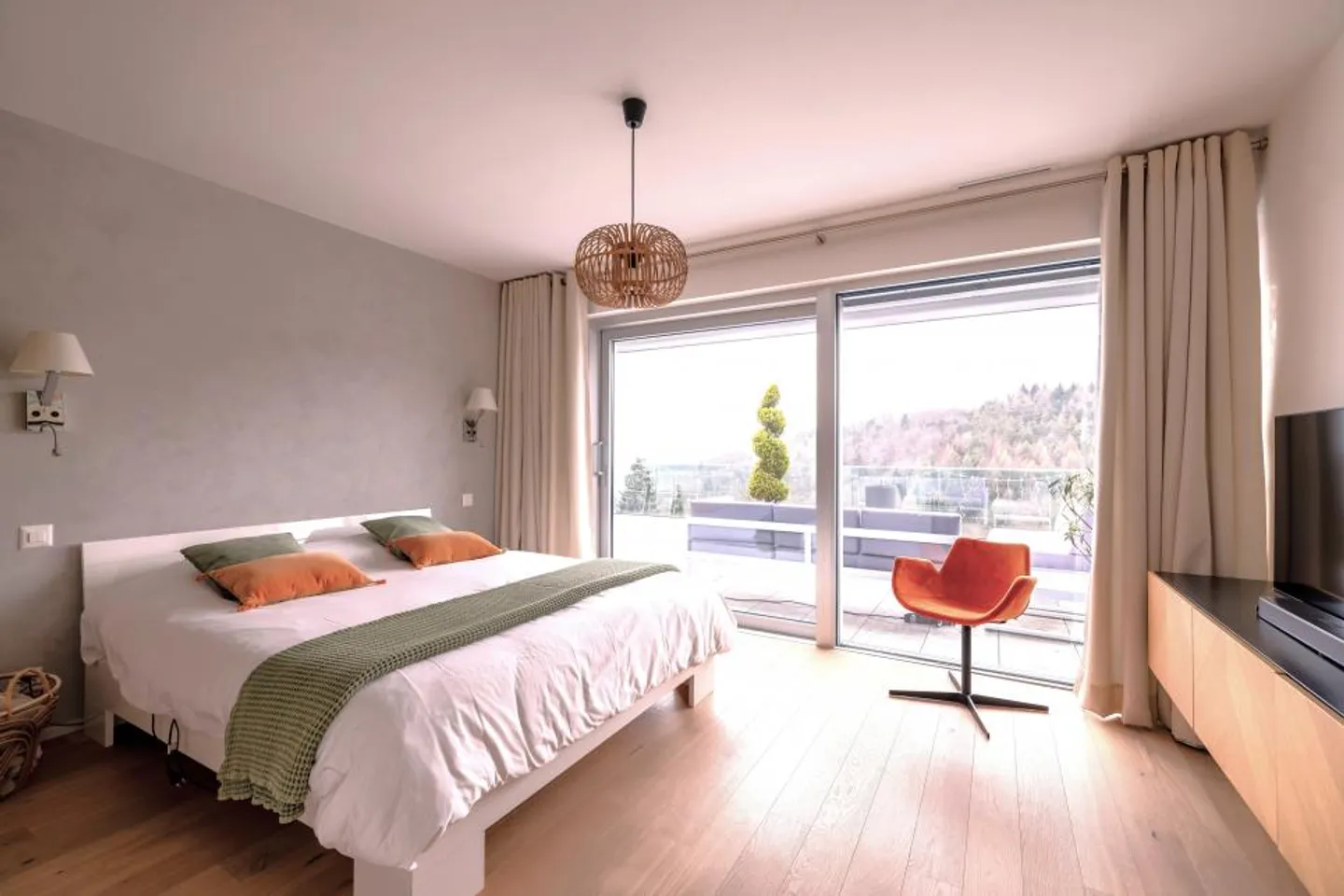 Magnifico appartamento con vista lago e Alpi - Foto 5 di 8