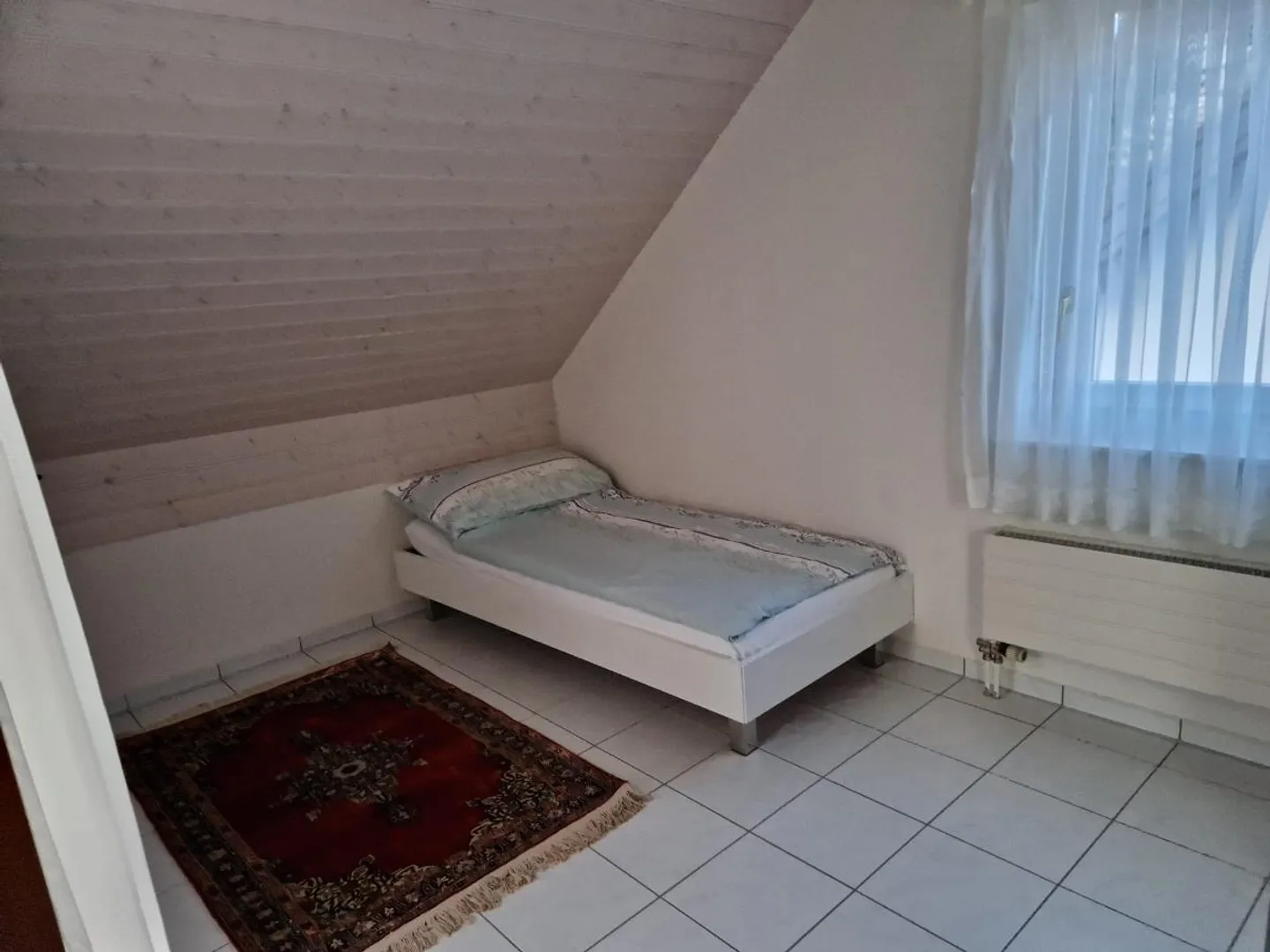 Furnished shared room - Photo 5 of 5