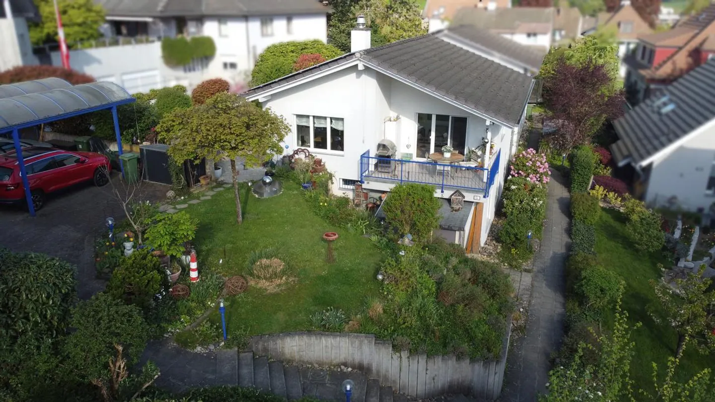 Beautiful 5.5-room semi-detached house with carport and Swedish stove - Photo 11 of 13