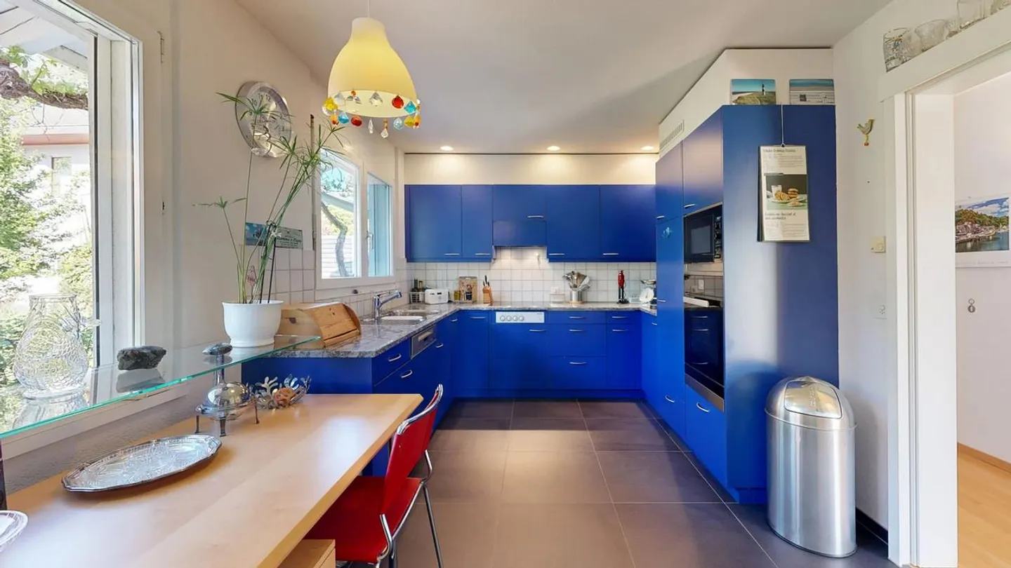 Beautiful 5.5-room semi-detached house with carport and Swedish stove - Photo 4 of 13
