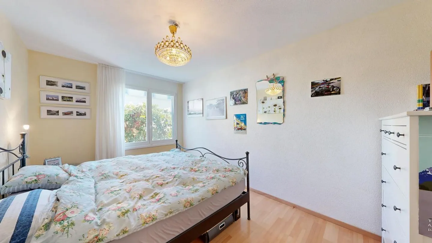 Beautiful 5.5-room semi-detached house with carport and Swedish stove - Photo 7 of 13