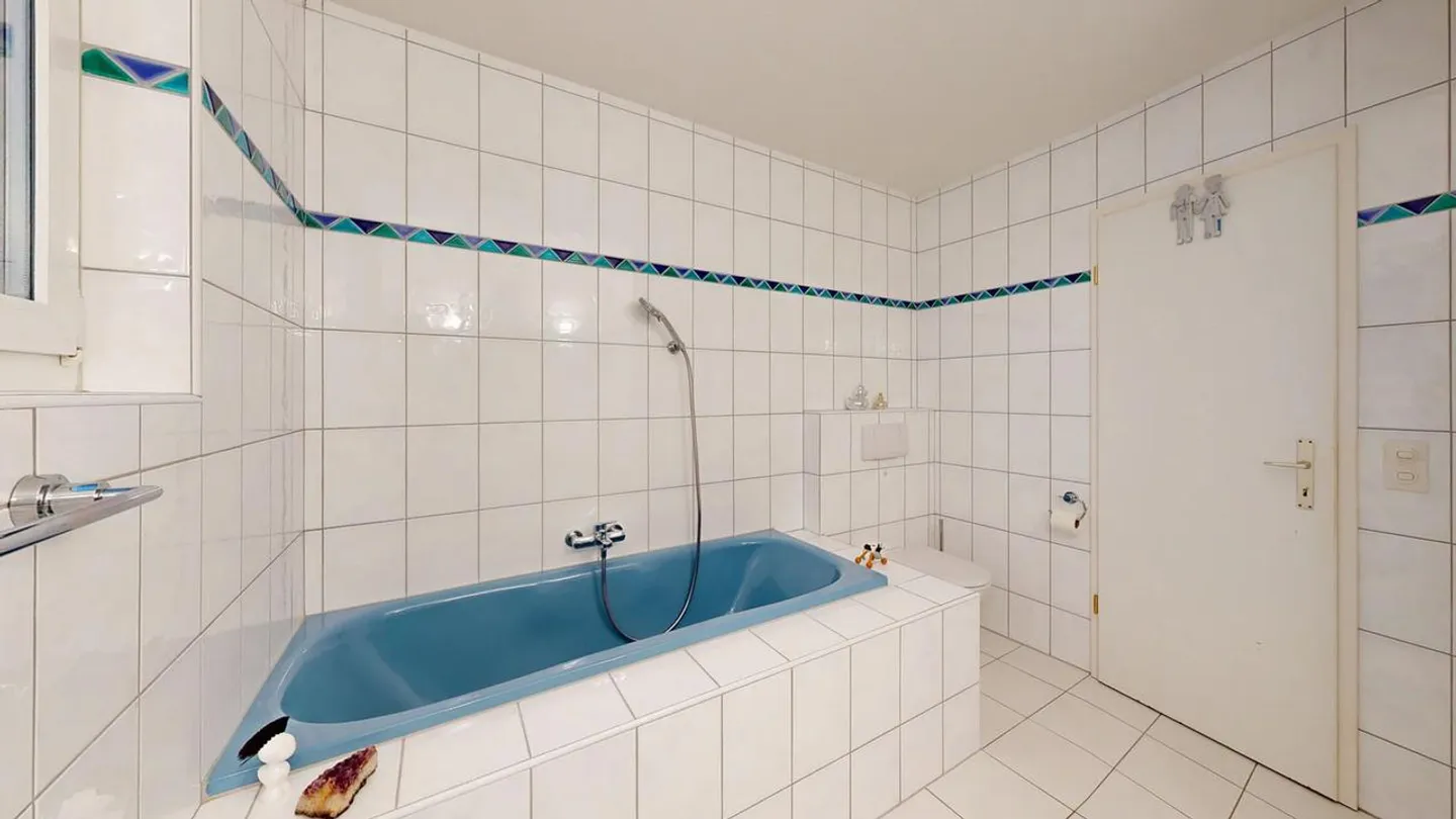 Beautiful 5.5-room semi-detached house with carport and Swedish stove - Photo 8 of 13