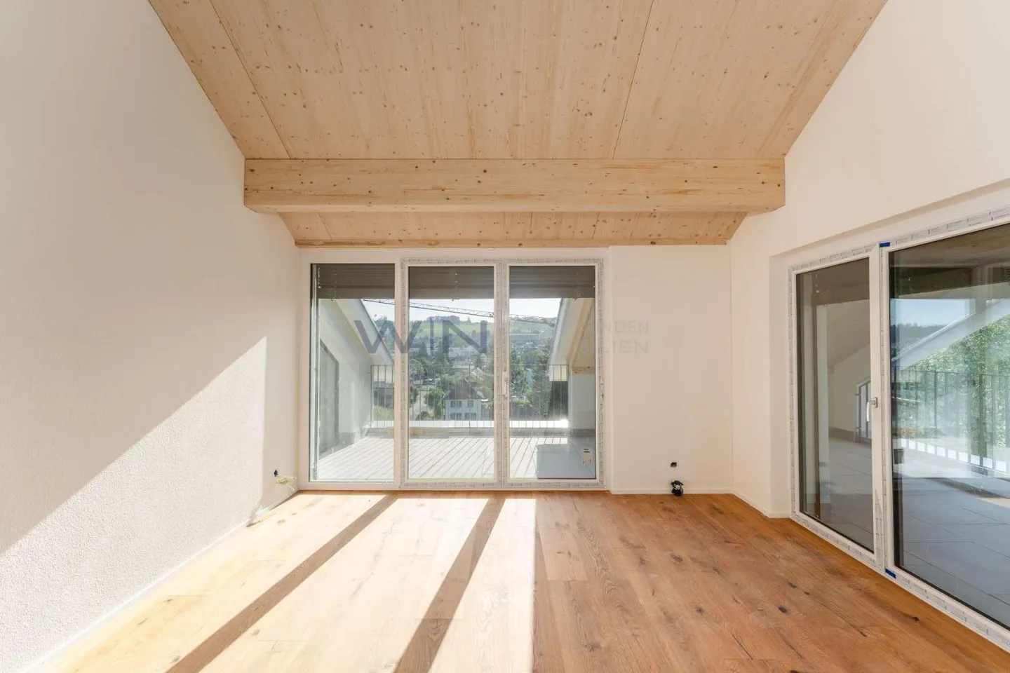 Attique de Luxe avec Vue Époustouflante - Photo 3 sur 10