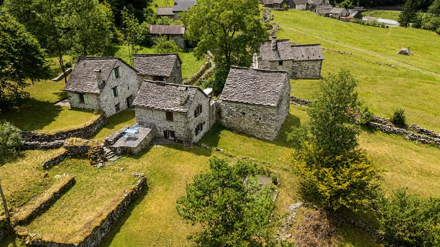 Rustico to renovate with building land - Photo 11 of 13