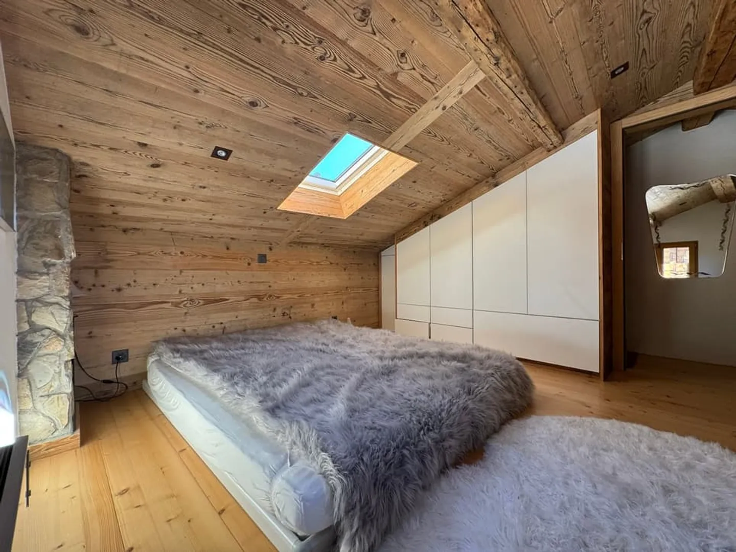 Triplex in una casa di villaggio - Foto 6 di 10