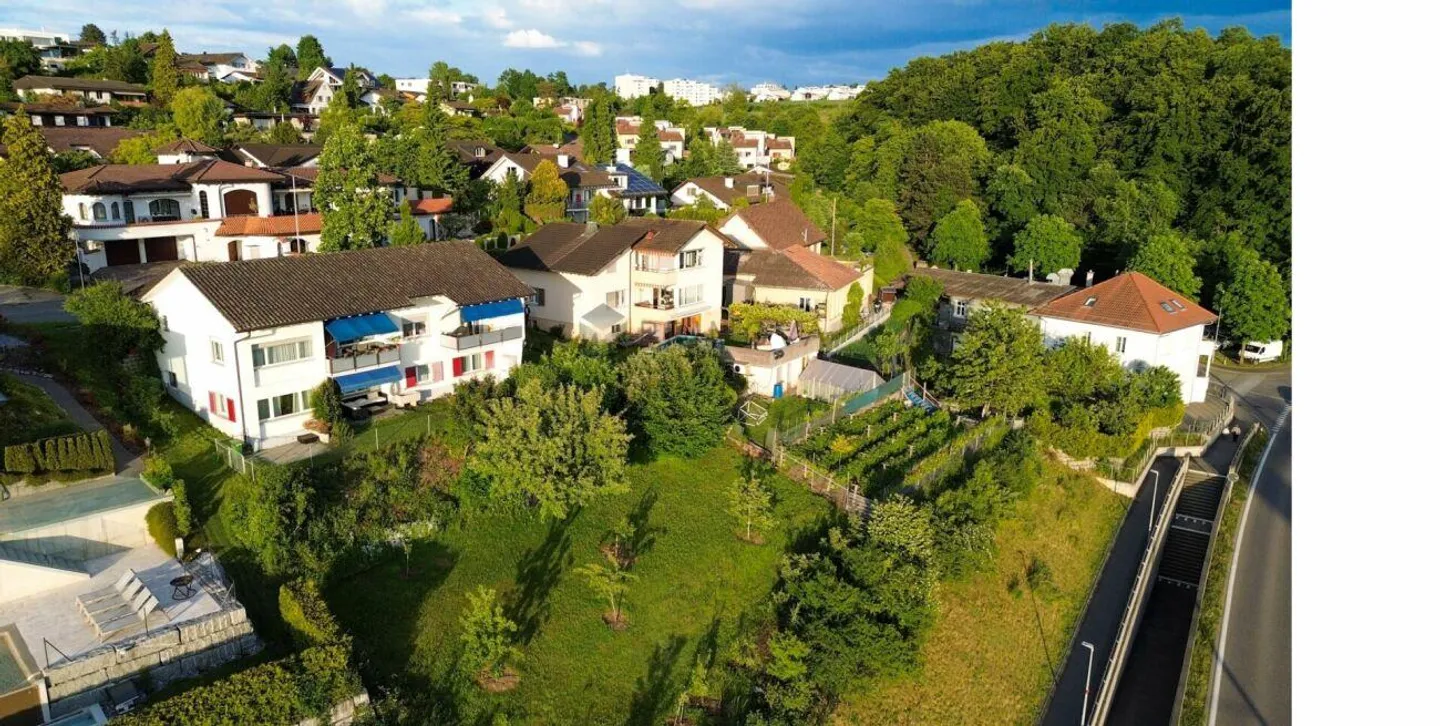 Terreno edificabile attraente con potenziale per oltre 2.200 m² - Foto 4 di 6