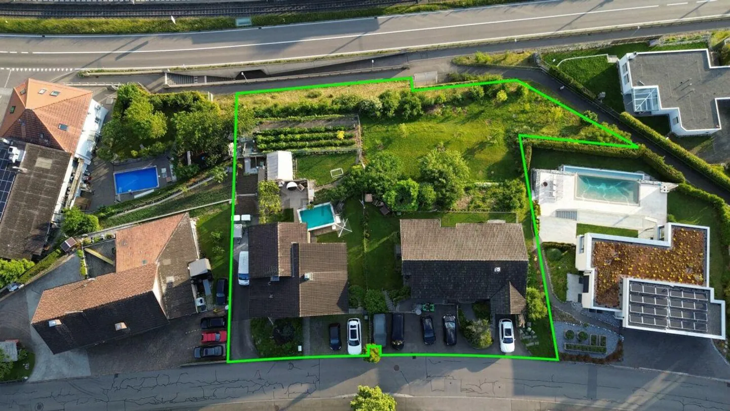 Terreno edificabile attraente con potenziale per oltre 2.200 m² - Foto 5 di 6