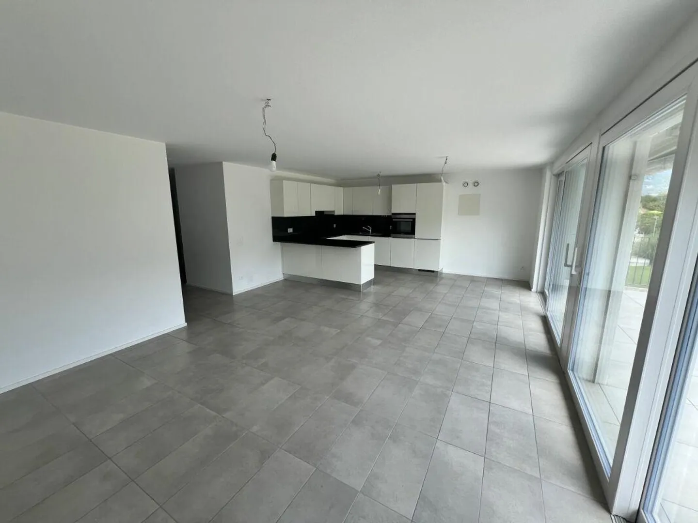 Appartamento al 2° piano, 4,5 stanze con terrazza - Foto 2 di 13