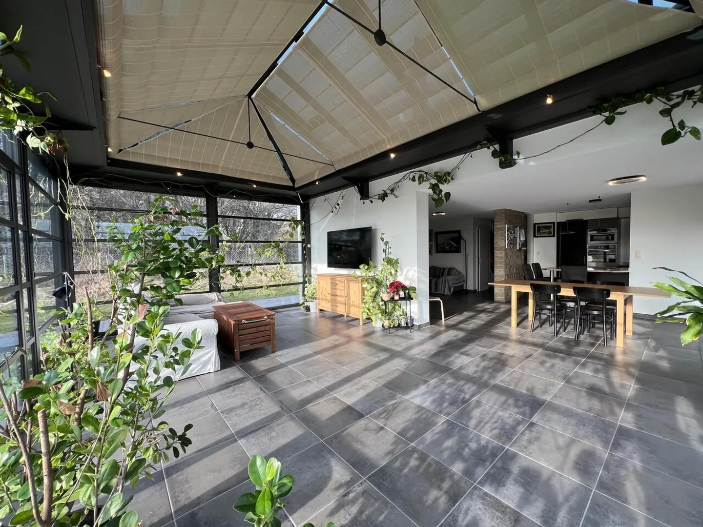 Propriété polyvalente en cadre paisible - Photo 3 sur 13