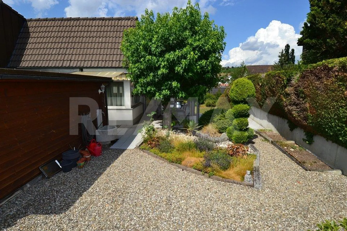 Charmantes Einfamilienhaus mit Garten - Foto 11 von 13