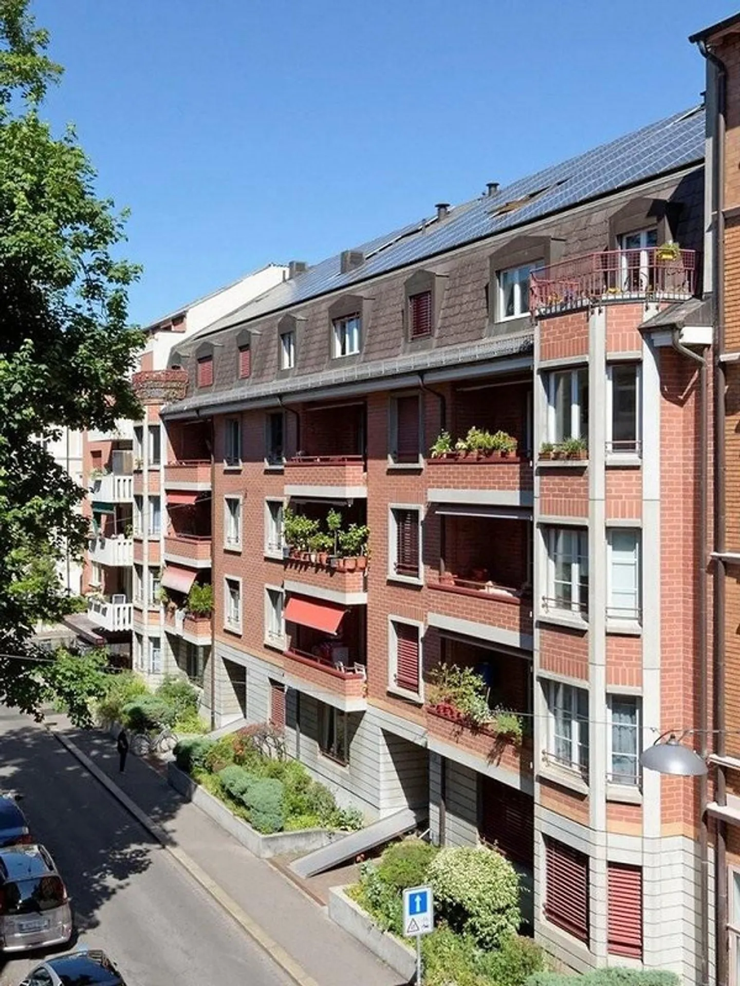 Renovated apartment in a quiet location near Rosenfeldpark - Photo 1 of 11