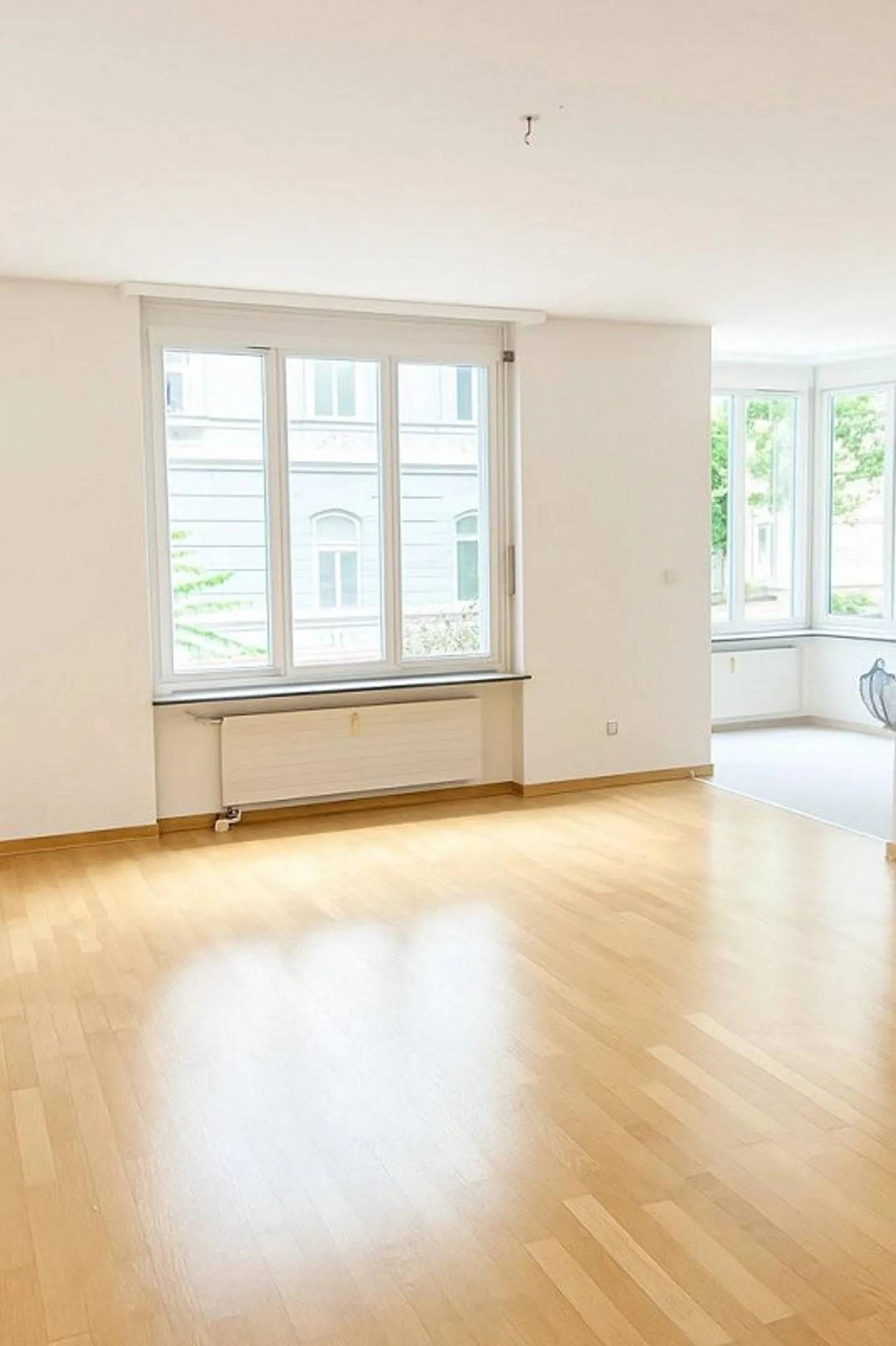 Renovated apartment in a quiet location near Rosenfeldpark - Photo 4 of 11