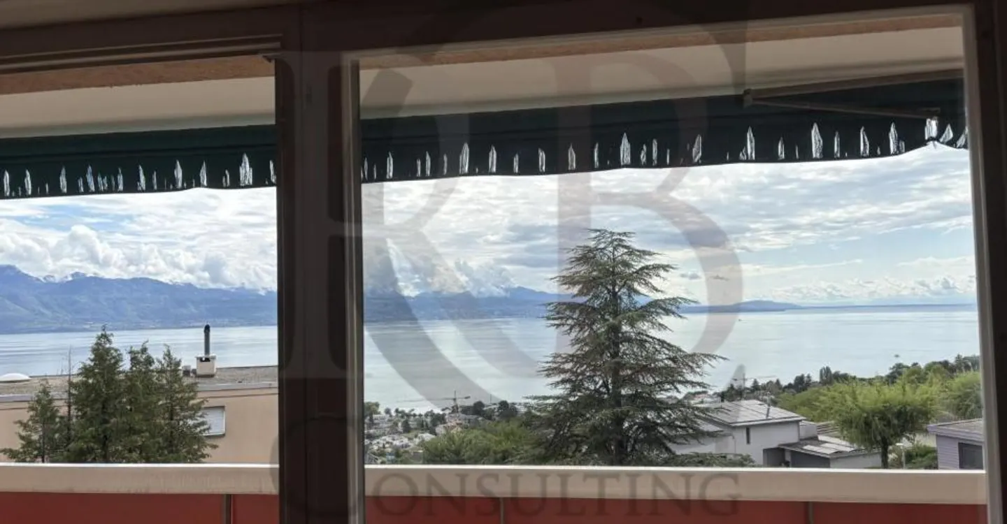 LUTRY - Eine leere Seite mit Blick auf den Leman - Foto 3 von 3