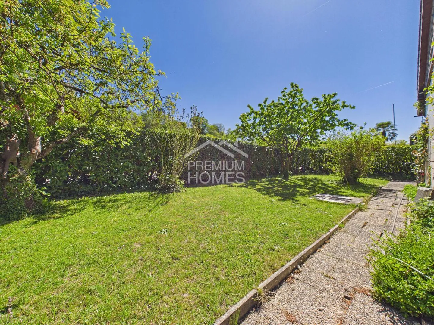 Your Retreat in the Green - Photo 7 of 9