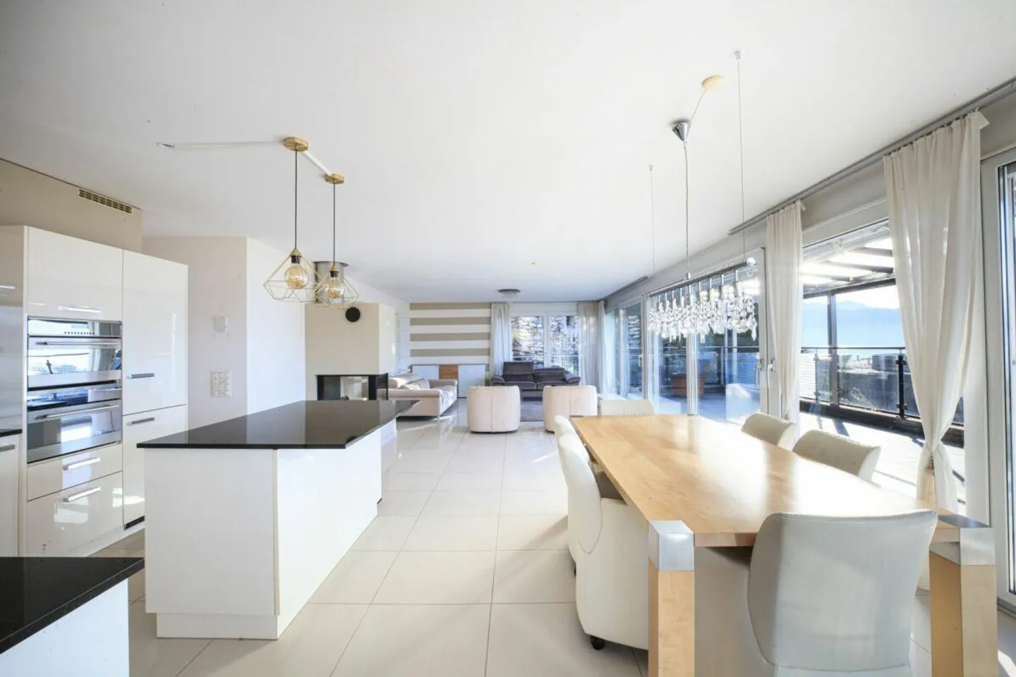 GORDOLA - Appartamento interessante con piscina privata - Foto 4 di 19
