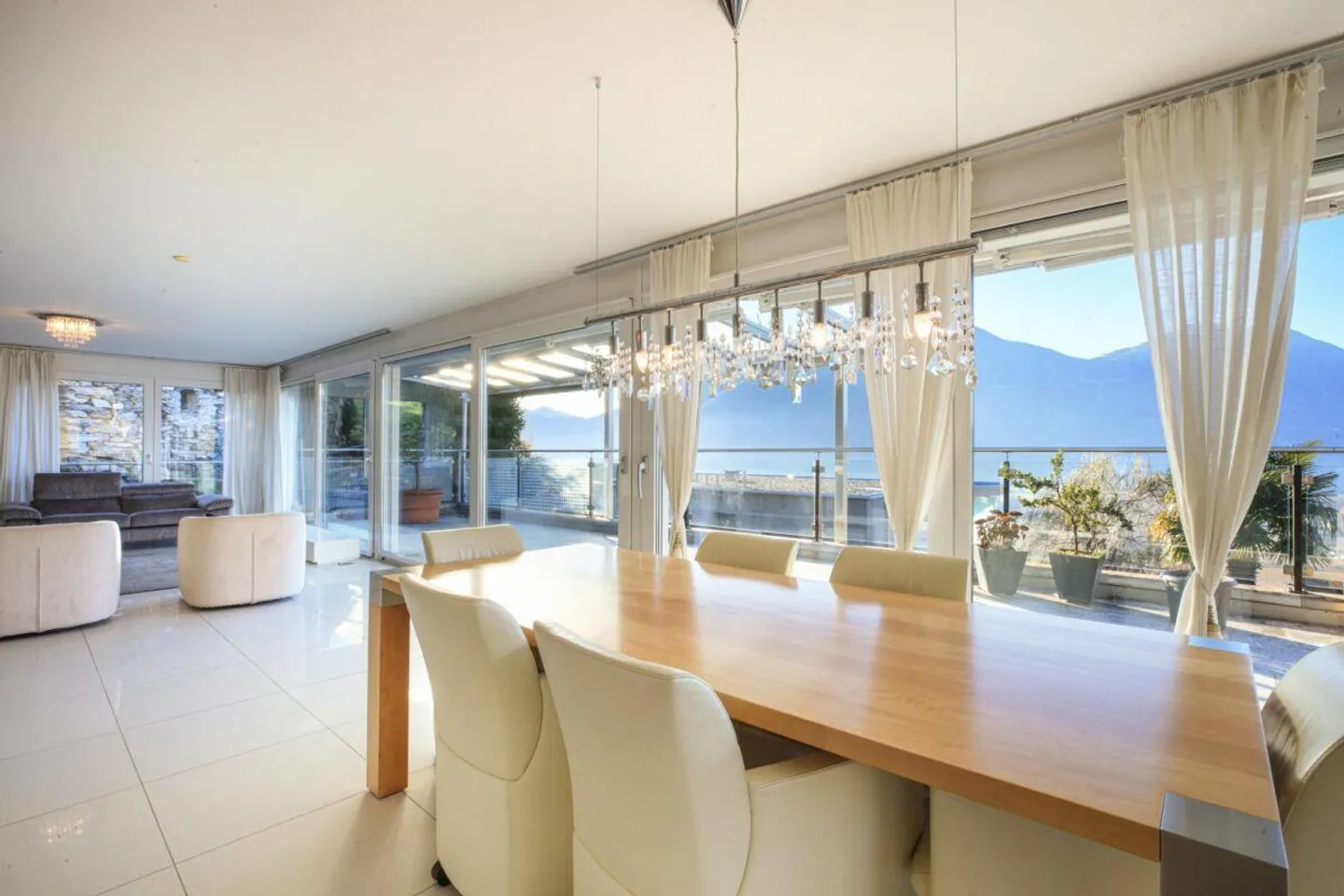GORDOLA - Appartamento interessante con piscina privata - Foto 5 di 19