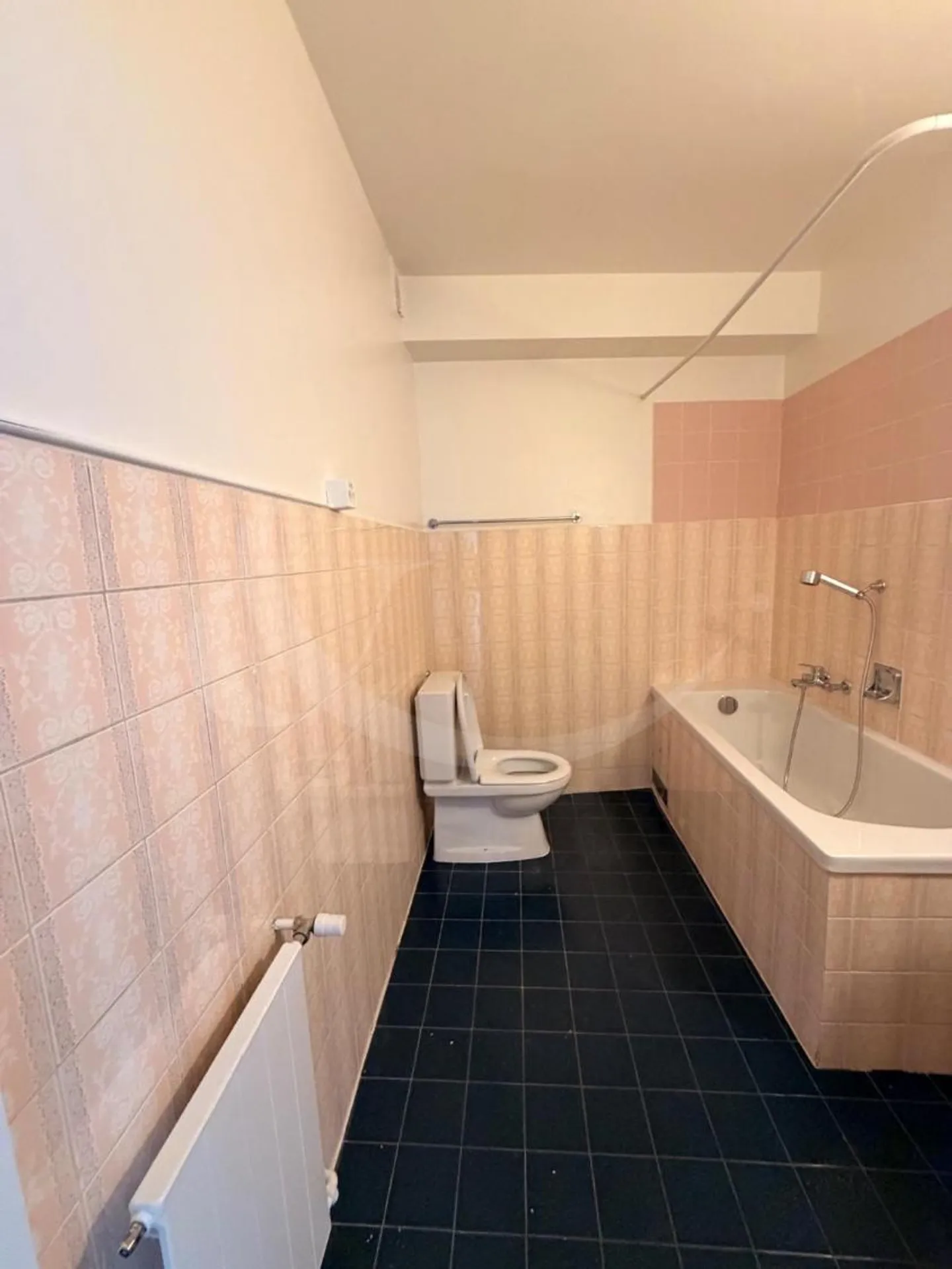 Charmant Appartement Sous Les Toits - Photo 9 sur 10