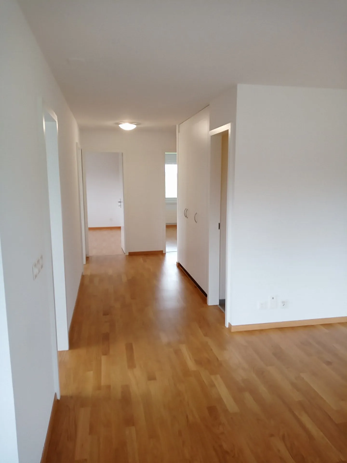 2 Mois Gratuits - Appartement 4.5 Pièces à Lyssach - Vivre dans un Bel Endroit - Photo 4 sur 18