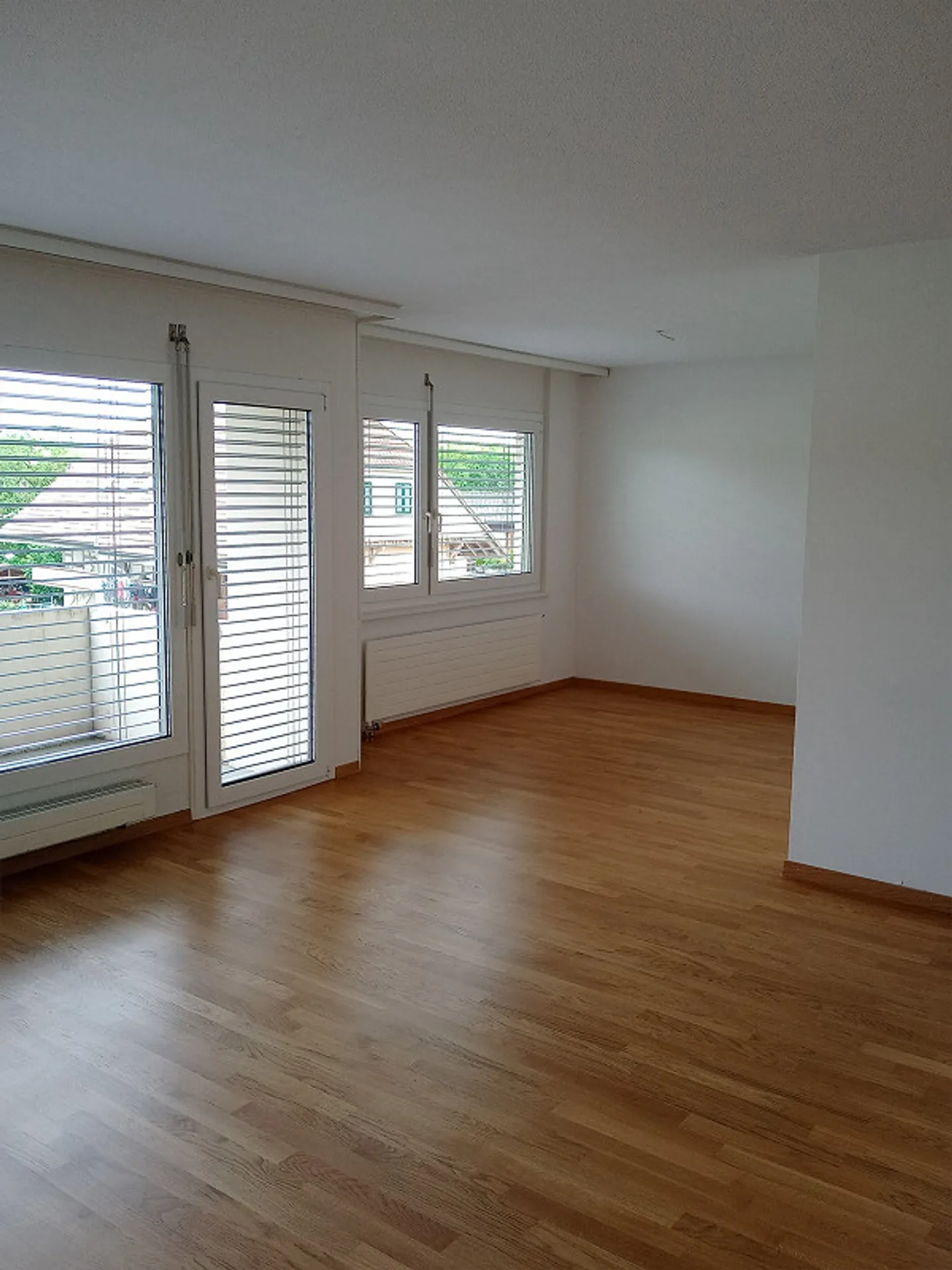 2 Mois Gratuits - Appartement 4.5 Pièces à Lyssach - Vivre dans un Bel Endroit - Photo 5 sur 18