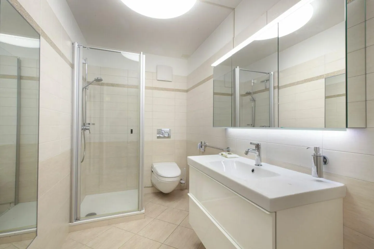 GORDOLA - Appartamento interessante con piscina privata - Foto 9 di 19