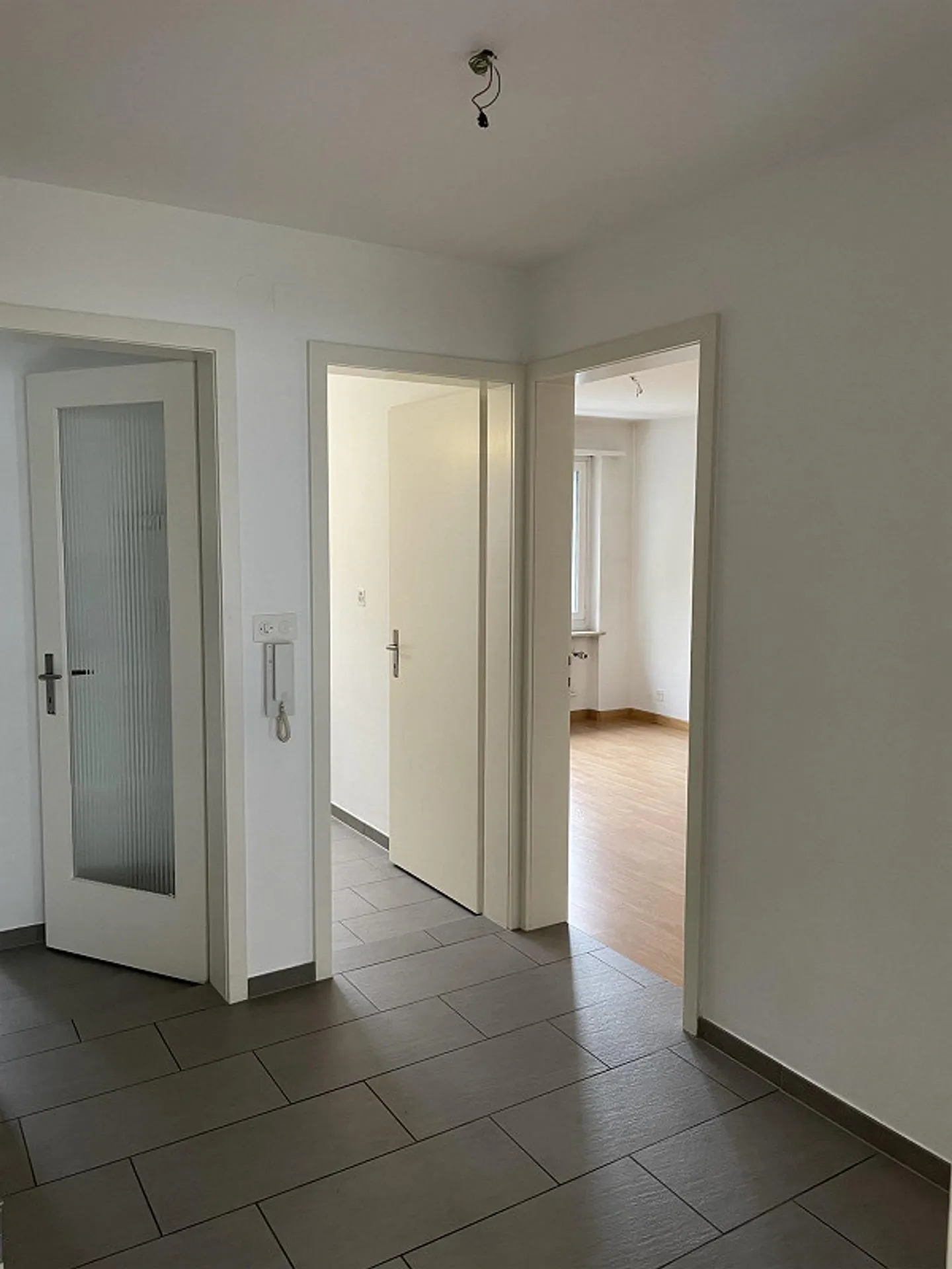 Beautiful 3-room apartment with two balconies - Photo 4 of 9