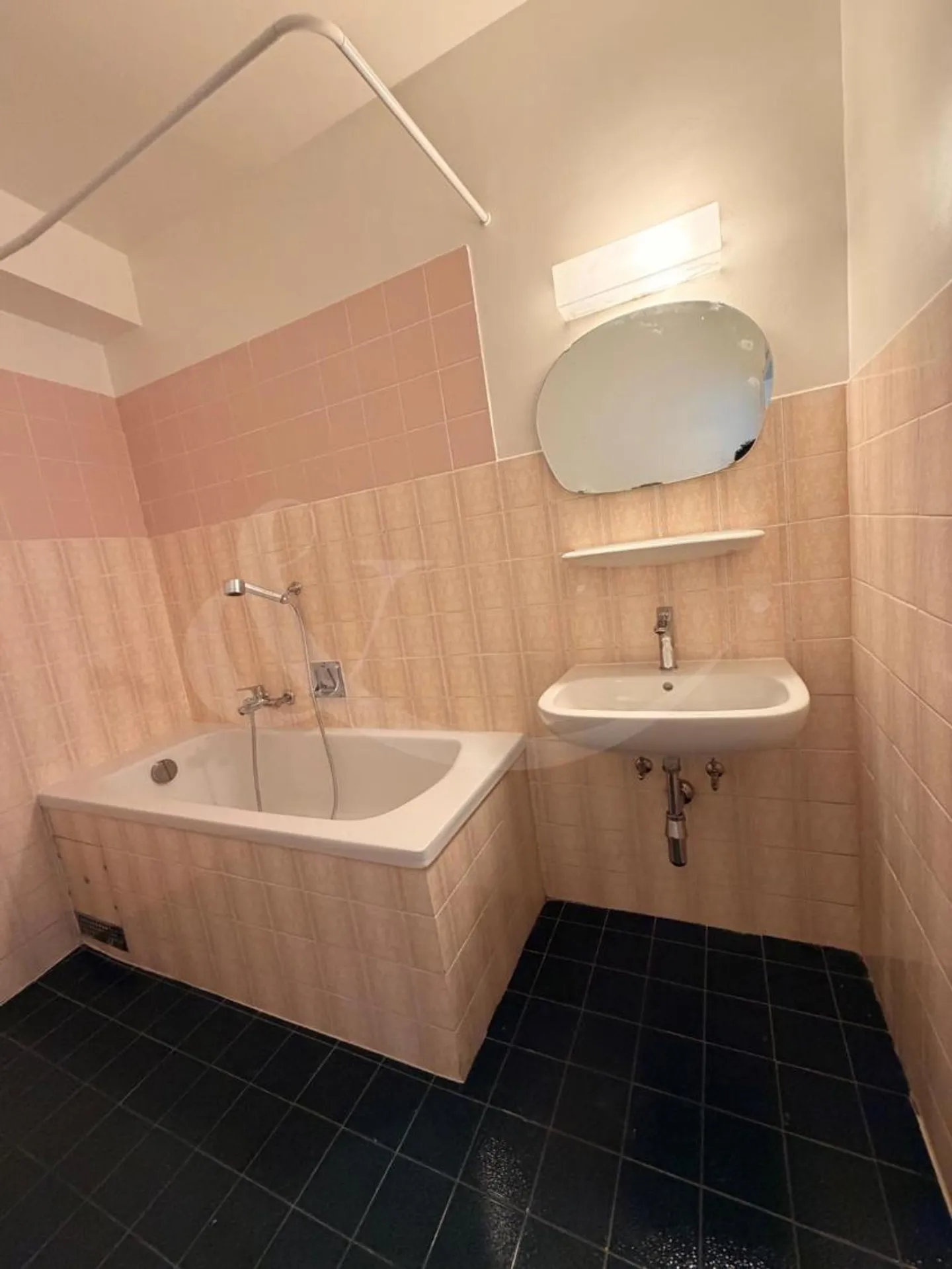 Charmant Appartement Sous Les Toits - Photo 8 sur 10